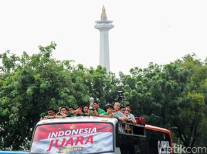 Kemenpora: Arak-Arakan Timnas Indonesia U-22 Tidak Berlebihan Kemenpora: Arak-Arakan Timnas Indonesia U-22 Tidak Berlebihan
