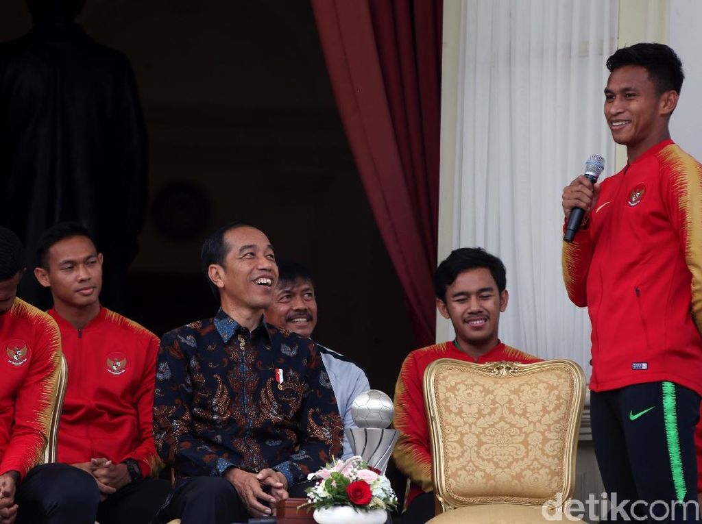 Osvaldo kepada Jokowi: Saya Mau Kuliah Osvaldo kepada Jokowi: Saya Mau Kuliah