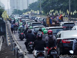 Lalin Bekasi Macet Parah Akibat Parade, Wakil Wali Kota Minta Maaf Lalin Bekasi Macet Parah Akibat Parade, Wakil Wali Kota Minta Maaf