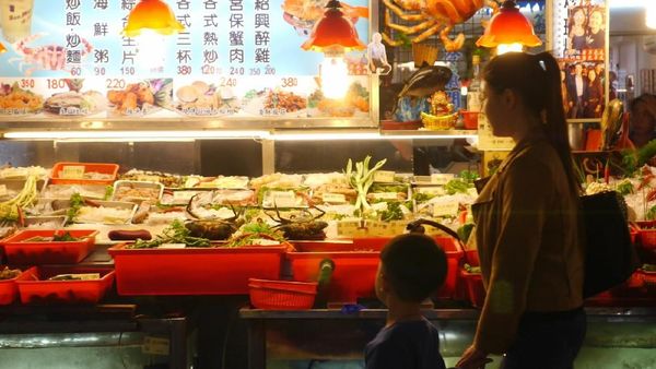 Foto: Nongkrong Asyik di Pasar Malam Kaohsiung