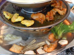 Pagoda Steamboat, Empat Lapis Steamboat yang Menggoda di Orient8 Pagoda Steamboat, Empat Lapis Steamboat yang Menggoda di Orient8