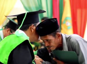 Cerita Pilu Ayahanda Gantikan Wisuda Mendiang Putrinya