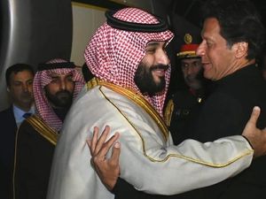 Ketika Putra Mahkota Arab Saudi Tebar Pesona di Kawasan Asia