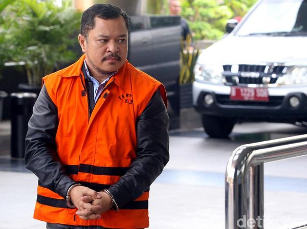 Tak Ada Senyum di Wajah Hendriko Sembiring Saat Diperiksa KPK