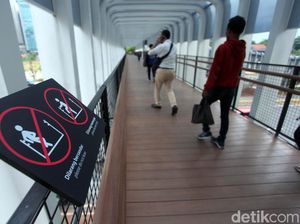 DKI Geram Lantai Kayu Futuristik Diterjang Skuter Listrik DKI Geram Lantai Kayu Futuristik Diterjang Skuter Listrik