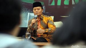 HNW Bicara Hoax dan Pose 2 Jari Ratna Sarumpaet