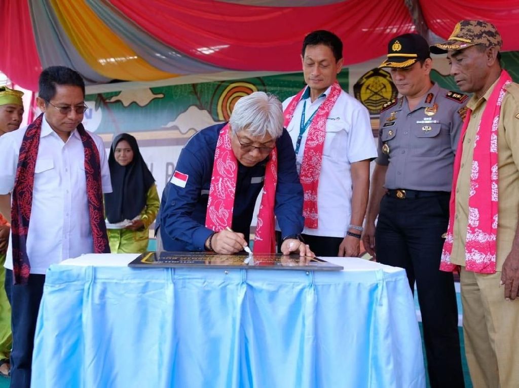 Dirjen Minerba Resmikan Fasilitas Olahraga Milik Antam di Halmahera Dirjen Minerba Resmikan Fasilitas Olahraga Milik Antam di Halmahera