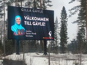 Papan Ucapan Selamat Datang Pakai Foto Hijabers di Swedia Tuai Protes Papan Ucapan Selamat Datang Pakai Foto Hijabers di Swedia Tuai Protes