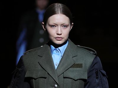 Saat Gigi Hadid Sampai Kaia Gerber Tak Punya Alis