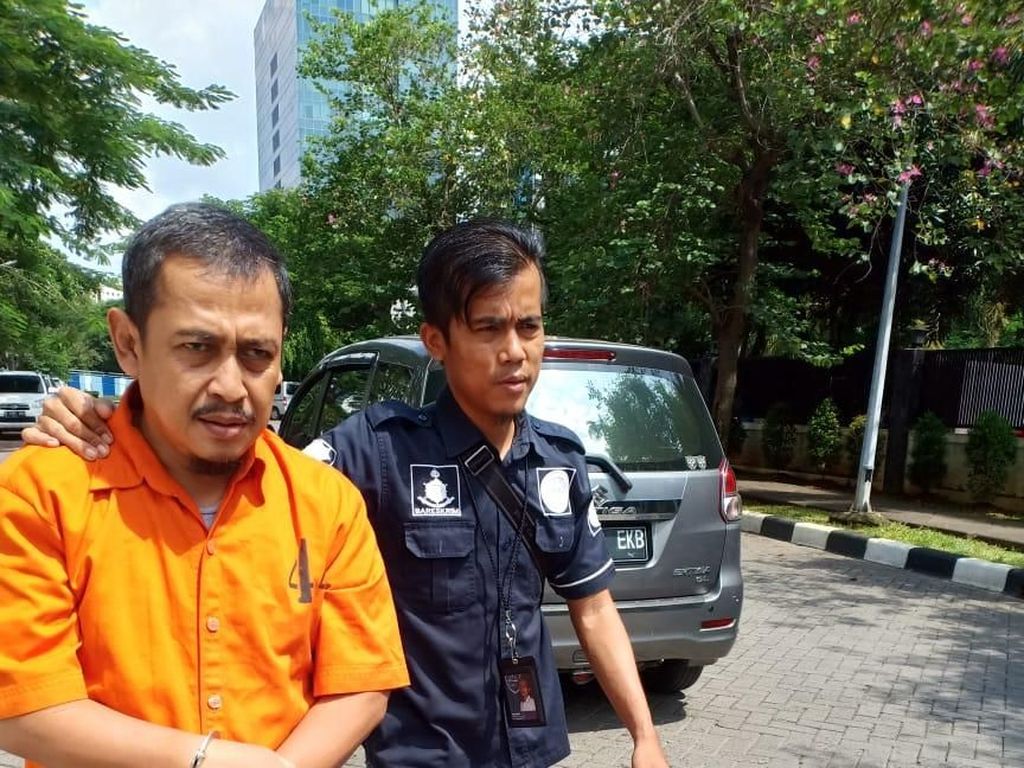 Kreator Hoax Surat Suara Tercoblos Jalani Sidang Perdana Hari Ini Kreator Hoax Surat Suara Tercoblos Jalani Sidang Perdana Hari Ini