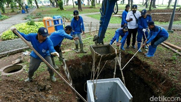 100 Titik Sumur Resapan Dibangun di Monas