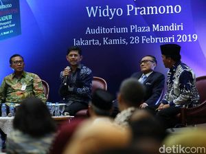 Laode M Syarif Hadiri Bedah Buku Melawan Korupsi Tanpa Gaduh Laode M Syarif Hadiri Bedah Buku Melawan Korupsi Tanpa Gaduh