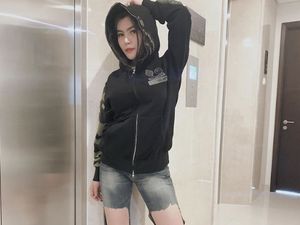 Angela Lee Bantah Disebut Jadi Orang Ketiga Billy-Hilda Angela Lee Bantah Disebut Jadi Orang Ketiga Billy-Hilda