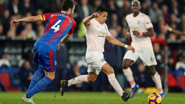 Alexis Sanchez dimainkan sebagai starter Manchester United di markas Crystal Palace. (