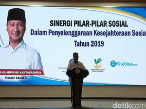 Mensos Ajak Relawan Bantu Tangani Kemiskinan dan Perangi Hoax