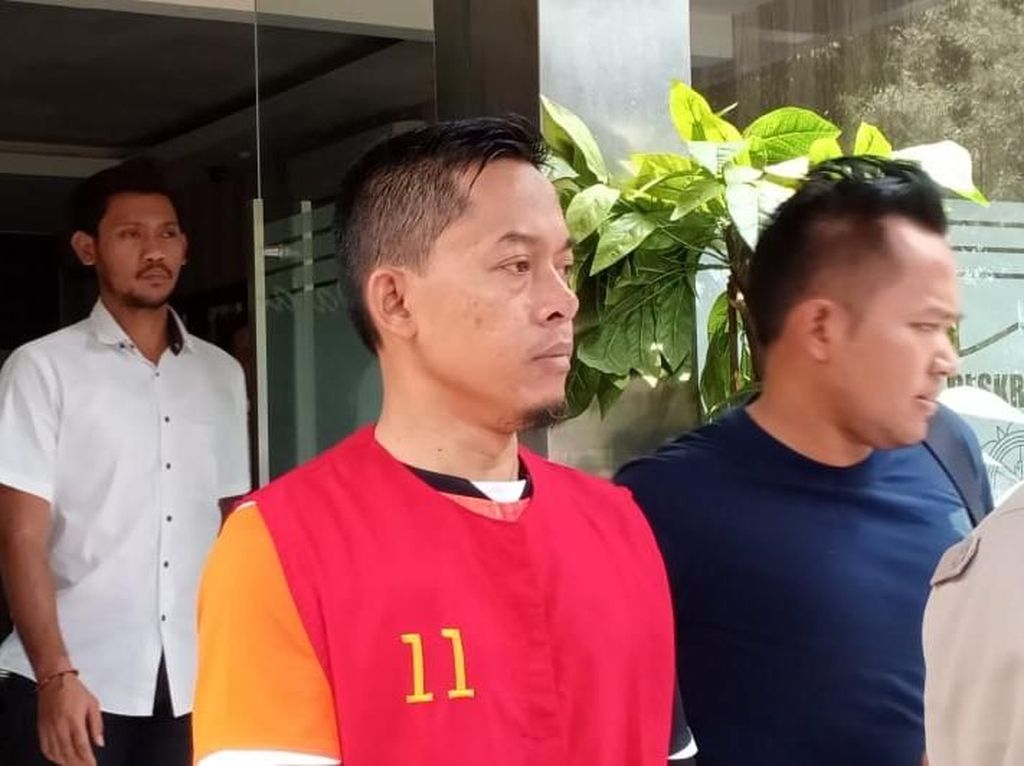 Berkas Lengkap, Penyebar Hoax Surat Suara Tercoblos Diserahkan ke Jaksa Berkas Lengkap, Penyebar Hoax Surat Suara Tercoblos Diserahkan ke Jaksa