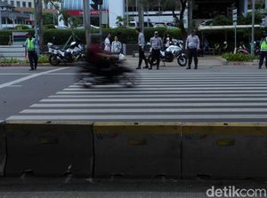 Akhir Tugas Pelican Crossing di Senayan Akhir Tugas Pelican Crossing di Senayan