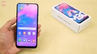 Penampilan Galaxy M30, Ponsel 3 Kamera Harga Rp 2 Jutaan