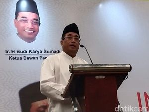 Hadiri Tausiah di Tangsel, Budi Karya Bicara soal Masjid Bikin Sejuk