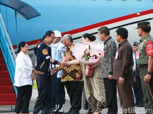 Jokowi Tiba di Kendari Bagikan 2.000 Sertifikat Tanah