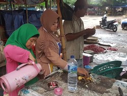 Kenalkan! Eha Penjual Kopi Starling di Cilegon Nekat Jadi Caleg