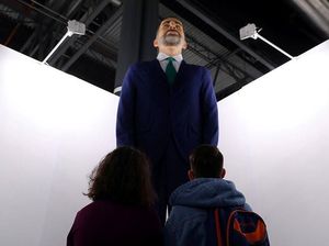 Aneh! Patung Raja Spanyol Senilai Rp 3,2 M Dipajang Lalu Bakal Dibakar