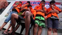Penampakan Lima Pengedar 10 Kg Sabu yang Dibekuk Polisi