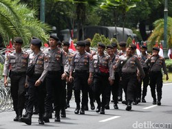 Dinaikkan Jokowi, Gaji Polisi Paling Rendah Jadi Rp 1,6 Juta