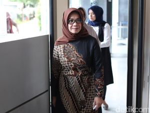 Pengakuan Bersalah Eni Saragih Pasca Divonis 6 Tahun Penjara Pengakuan Bersalah Eni Saragih Pasca Divonis 6 Tahun Penjara