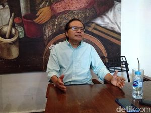 Rizal Ramli Cerita Pernah Selamatkan Garuda dari Kebangkrutan