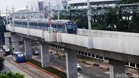 Gaya Menteri Jokowi Ramai-ramai Jajal MRT Jakarta