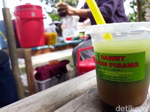 Sluurp! Segarnya Dawet dari Tepung Pisang dan Daun Pisang yang Kaya Khasiat Sluurp! Segarnya Dawet dari Tepung Pisang dan Daun Pisang yang Kaya Khasiat