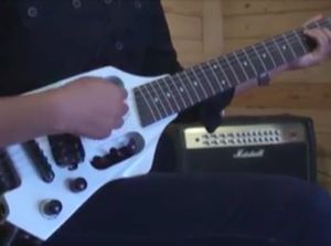 Chord Gitar Lagu Gerimis Mengundang oleh Slam