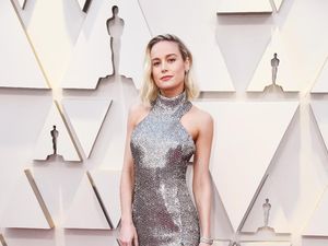 7 Gaya Brie Larson, Superhero Ter-Stylish Pemeran Captain Marvel 7 Gaya Brie Larson, Superhero Ter-Stylish Pemeran Captain Marvel