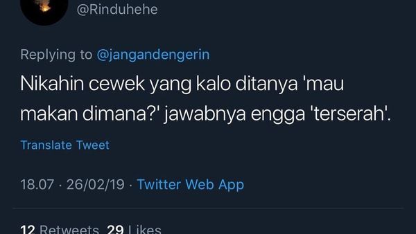 Cuitan Netizen yang Mau Nikahin Cewek Cuek Ketika Makan