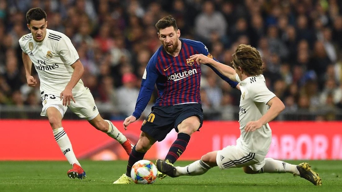 Usai berduel di Copa del Rey, Real Madrid dan Barcelona kembali bertemu di El Clasico di Liga Spanyol (Foto: Denis Doyle/Getty Images)