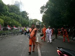 Aksi Apel Siaga Umat FUI Selesai, Giliran Pasukan Oranye Beraksi