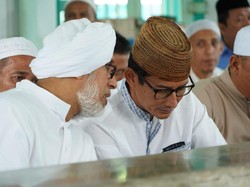 Ke Tegal, Sandiaga Ziarah ke Makam Habib Muhammad bin Thohir Al Hadad