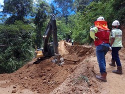 Evakuasi Korban Longsor Tambang Emas di Bolmong Akhirnya Pakai Alat Berat