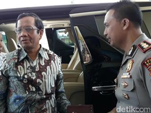 Video Mahfud Md Laporkan Akun @KakekKampret ke Polisi