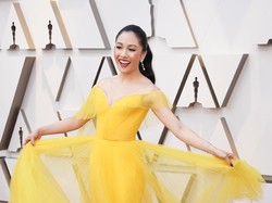 Terungkap Makna Spesial di Balik Gaun Oscars Bintang Crazy Rich Asian Ini