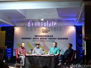 Pengamat Filsafat Ungkap Sebab Rocky Gerung Terkenal di Media Sosial