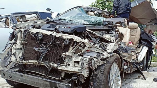 Ngeri! Penampakan Fortuner yang Tewaskan 3 Warga