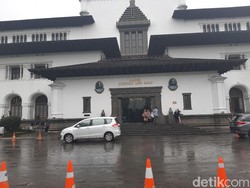 Gedung Sate tak Dijaga Satpam, Ridwan Kamil Akui Ada Kendala Lelang