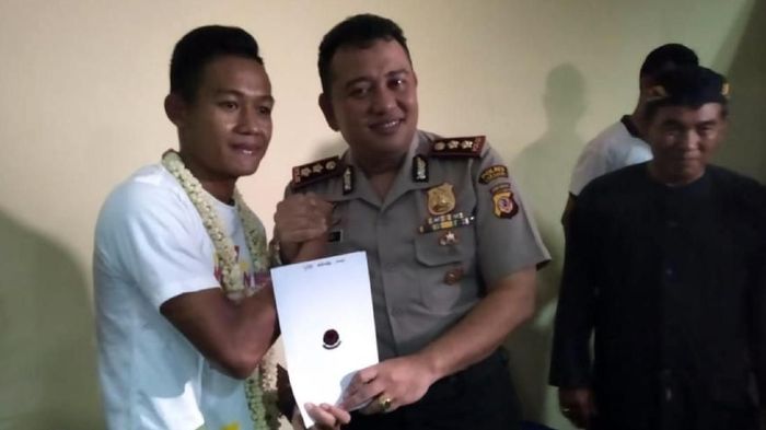 Sani Rizki Fauzi berjanji akan tetap menjadi polisi setelah sukses menjuarai Piala AFF U-22. (Foto: Syahdan Alamsyah) Sani Rizki Fauzi berjanji akan tetap menjadi polisi setelah sukses menjuarai Piala AFF U-22. (Foto: Syahdan Alamsyah)