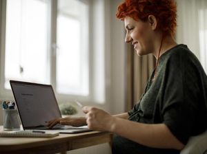 Trik agar Bunda Tidak Boros Saat Belanja Online Trik agar Bunda Tidak Boros Saat Belanja Online