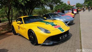 Saat Puluhan Ferrari Uji Jalan Tol Trans Jawa