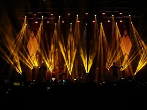 Istora Mendadak Syahdu saat Kodaline Bawakan The One Istora Mendadak Syahdu saat Kodaline Bawakan The One