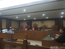 Anak Buah Penyuap Hakim Merry Purba Dituntut 5,5 Tahun Bui