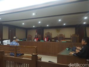 Anak Buah Penyuap Hakim Merry Purba Dituntut 5,5 Tahun Bui Anak Buah Penyuap Hakim Merry Purba Dituntut 5,5 Tahun Bui